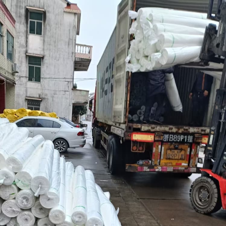 loading 40mesh anti insect net 